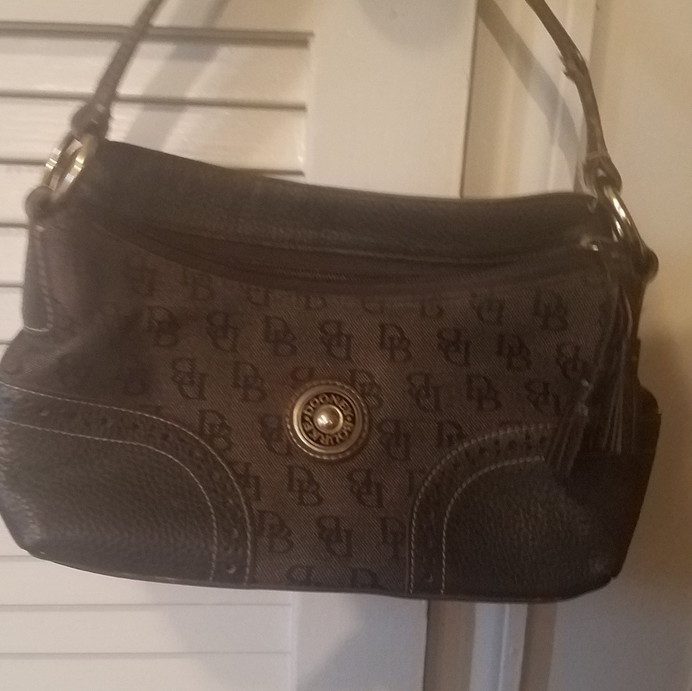Dooney & bourke purse
